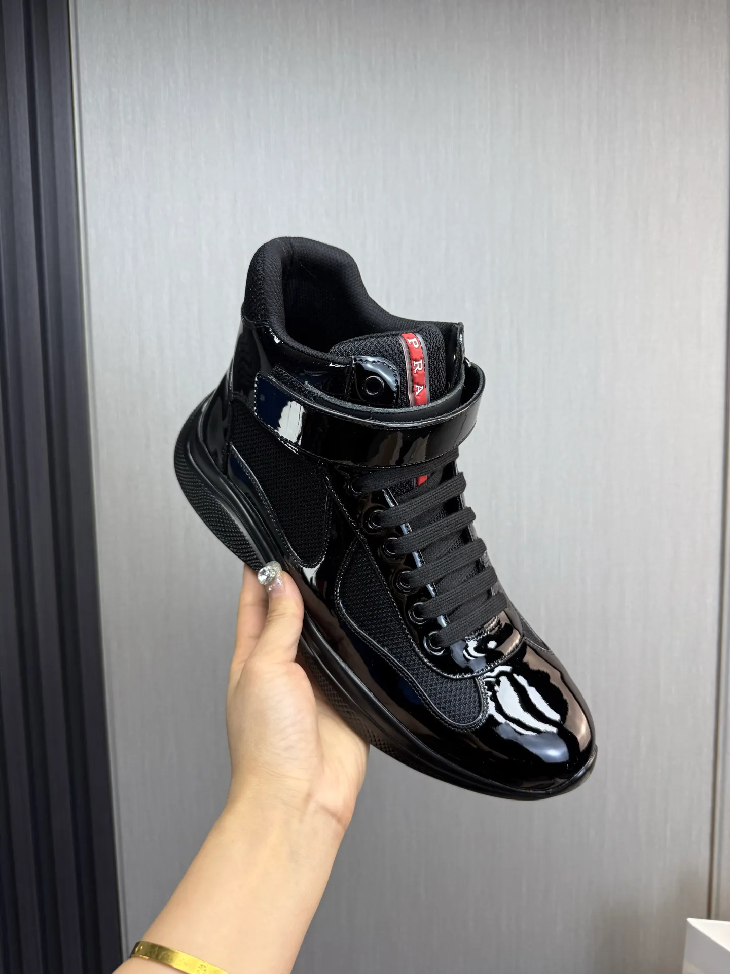 Men's shoes 700💰 [PRADA] Hot selling items🔥Must be recommended every day~~ Official website synchronized, 1:1 high quality shipments✔️ Imported cowhide fabric.+ cowhide lining, original bottom, high-end airplane box packaging🎁 38-45 (38.45 custom-made, non-refundable)
